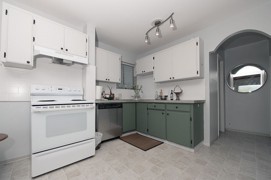 3439 Dundas Street Vancouver, BC - 5