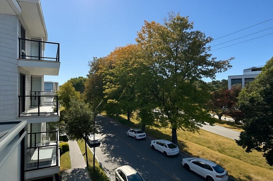 306 6168 East Boulevard Vancouver, BC - 31