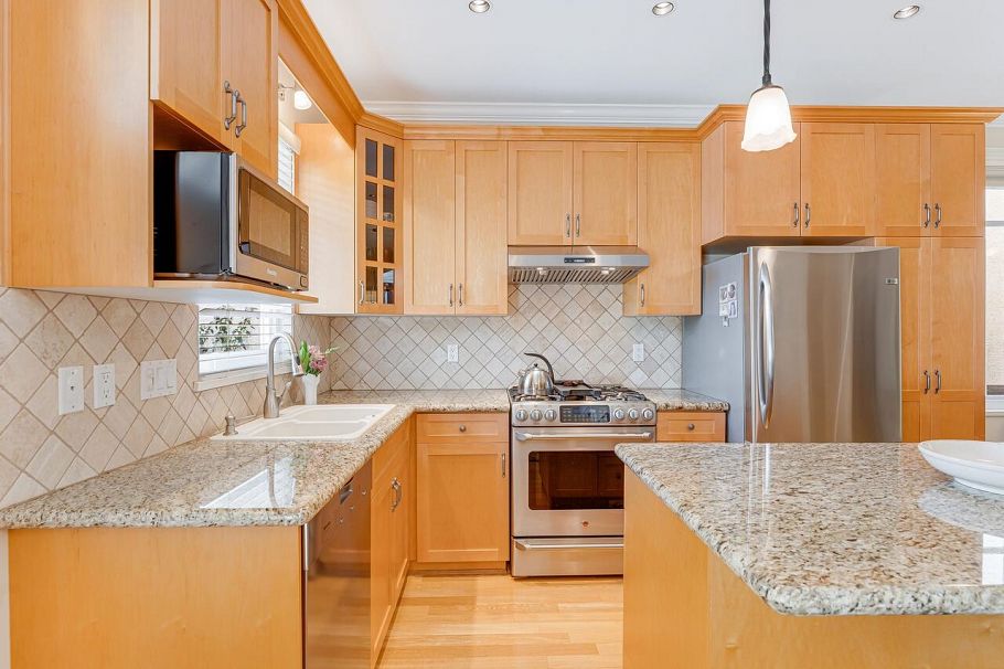 2144 E 4th Avenue Vancouver, BC - 12