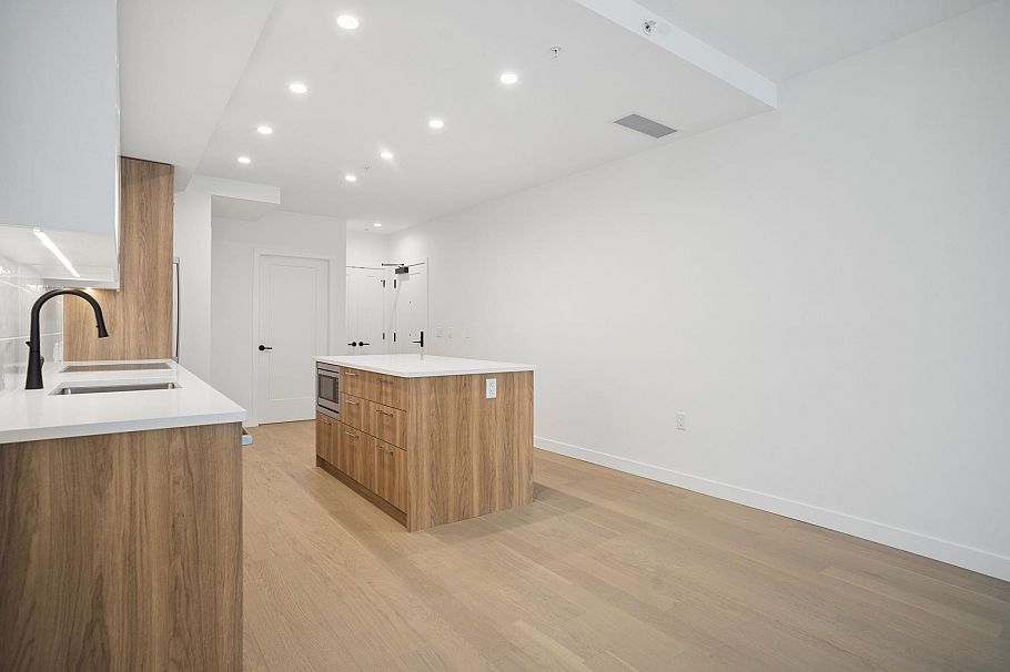 204 8398 Oak Street Vancouver, BC - 13