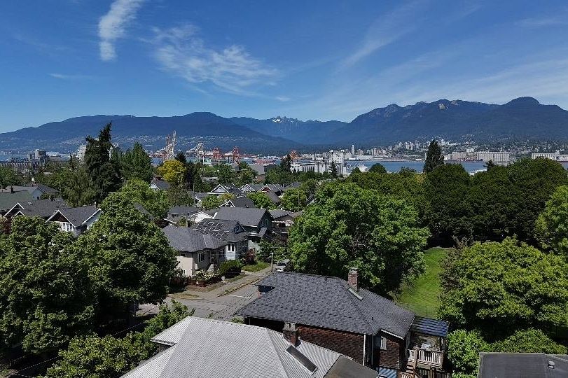 824 Semlin Drive Vancouver, BC - 8