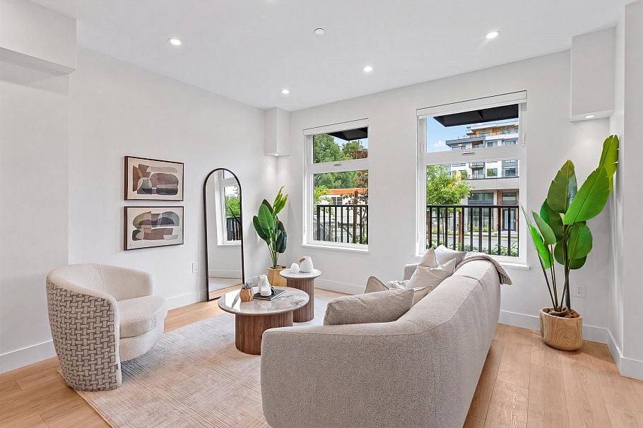 103 342 Mountain Highway North Vancouver, BC - 1