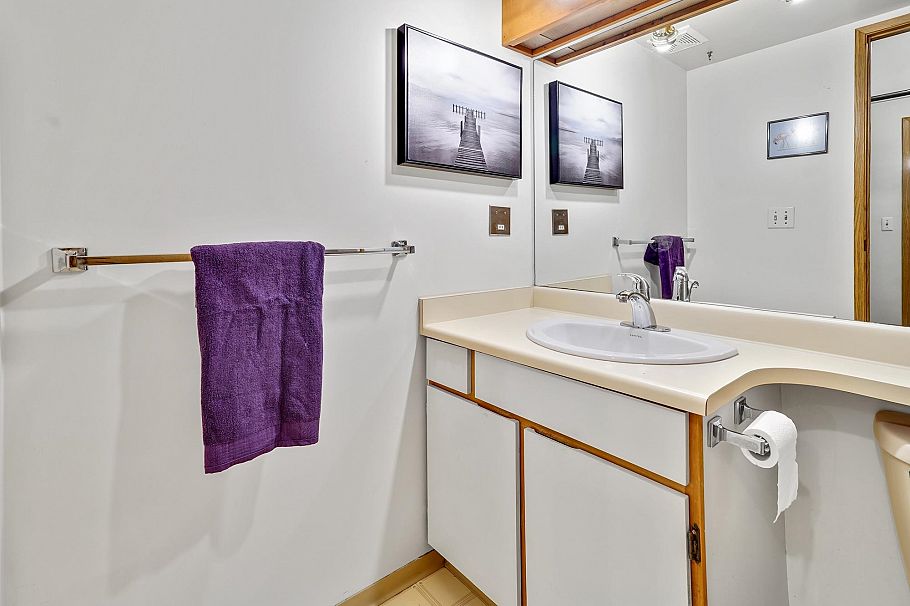 2215 Dundas Street Vancouver, BC - 14