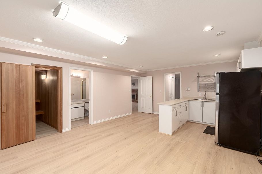 1989 W 52nd Avenue Vancouver, BC - 27