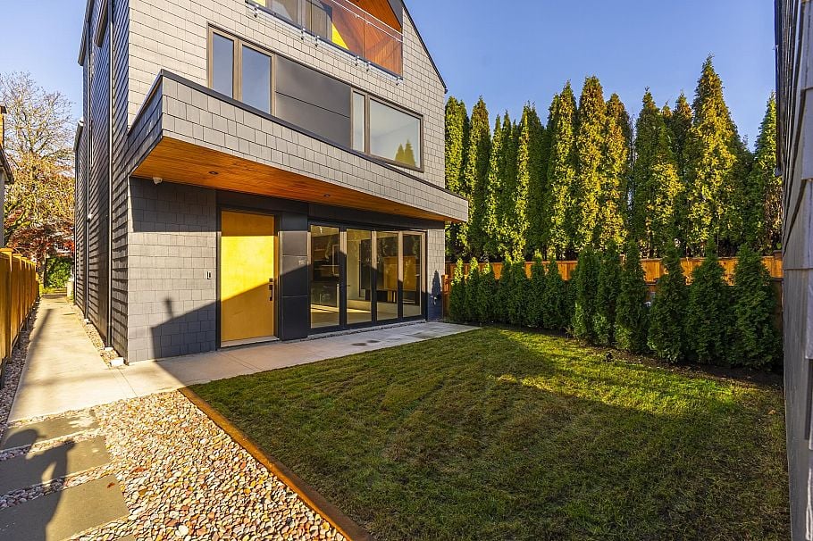 2 2764 W 14th Avenue Vancouver, BC - 32