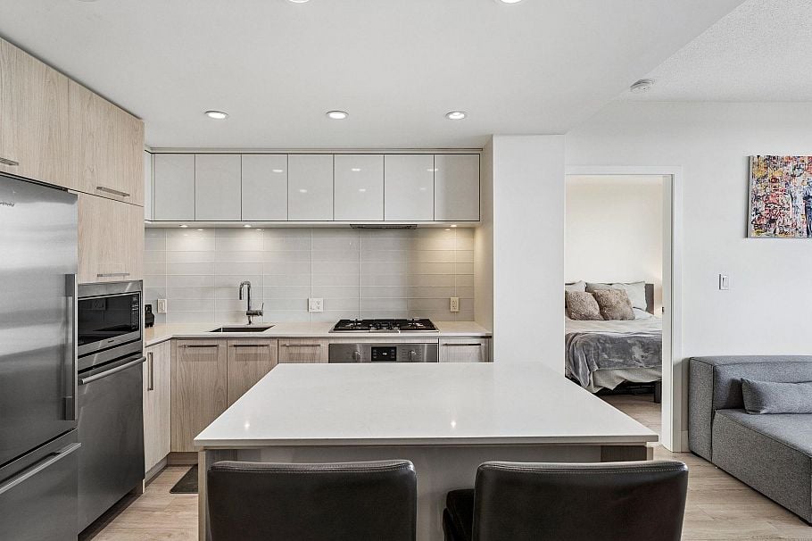 2104 680 Seylynn Crescent North Vancouver, BC - 7