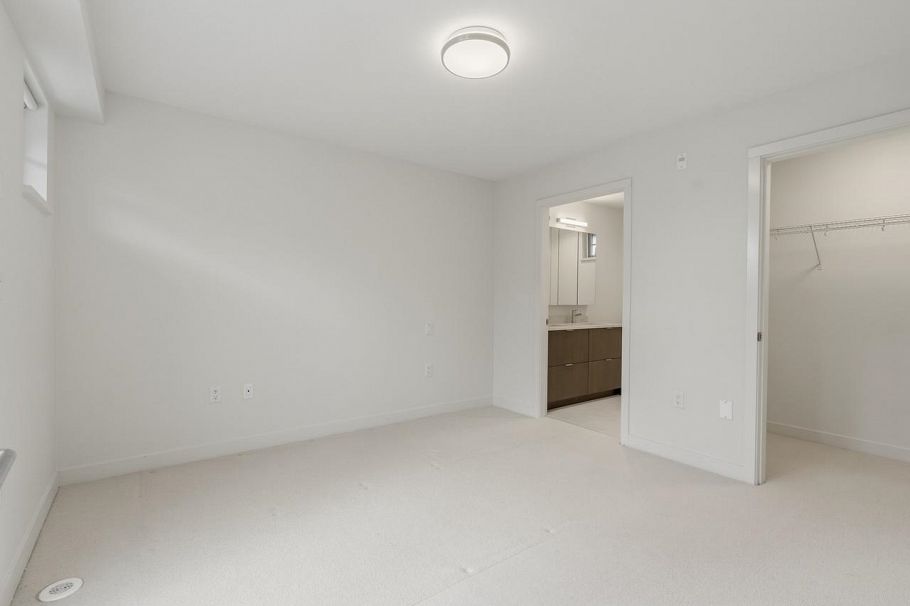 7891 Oak Street Vancouver, BC - 13