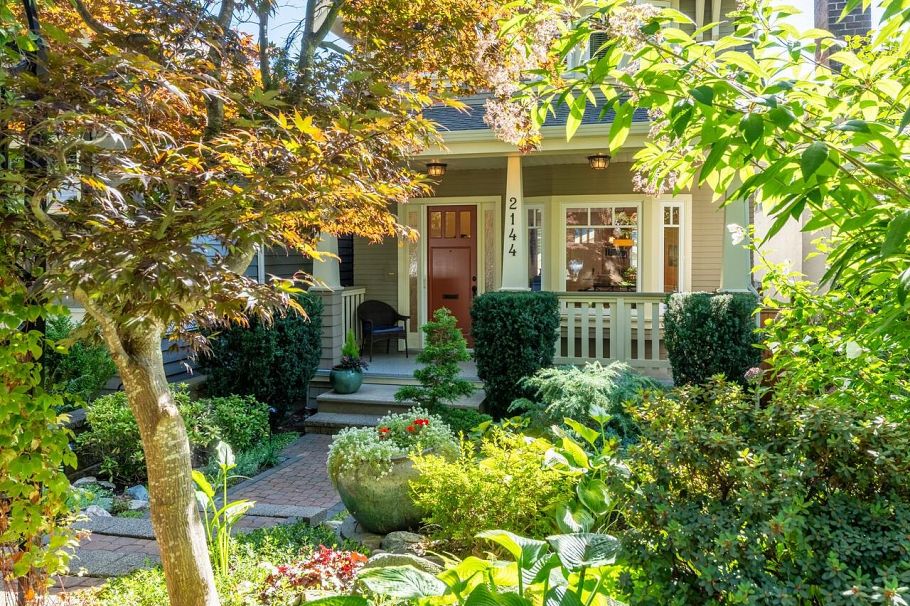 2144 E 4th Avenue Vancouver, BC - 2