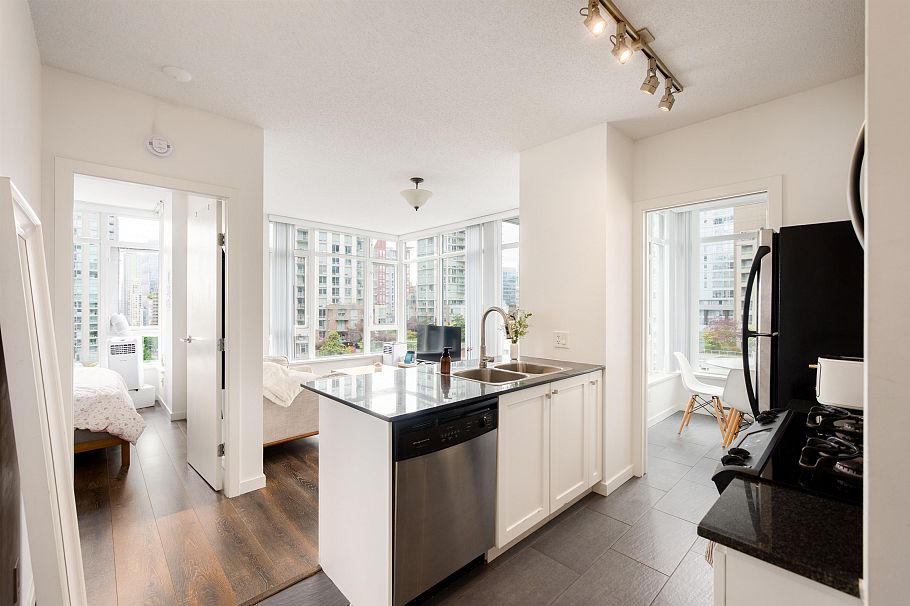 801 480 Robson Street Vancouver, BC - 6