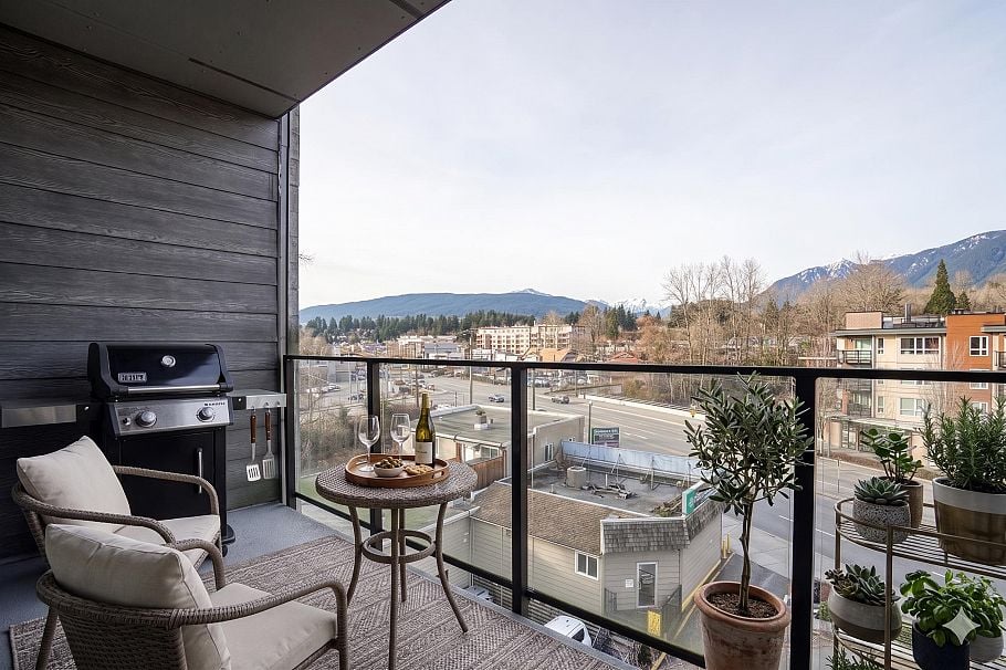 414 725 Marine Drive North Vancouver, BC - 10