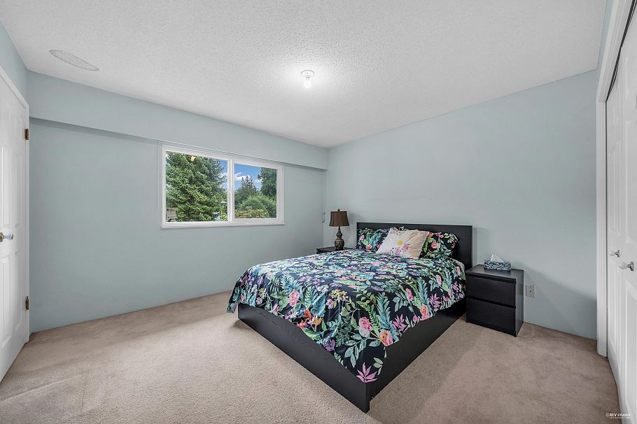 3566 Regent Avenue North Vancouver, BC - 26