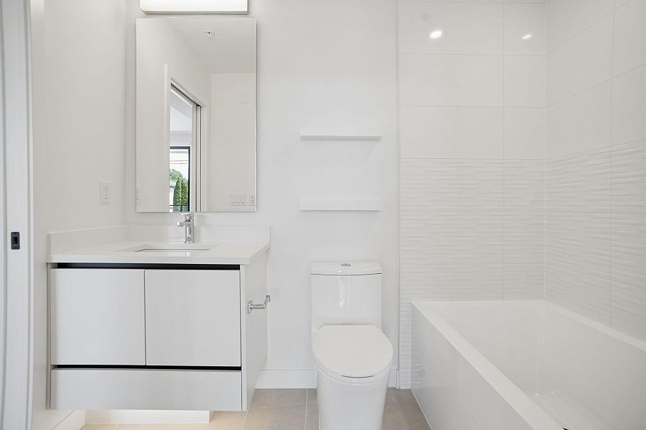 208 8398 Oak Street Vancouver, BC - 18