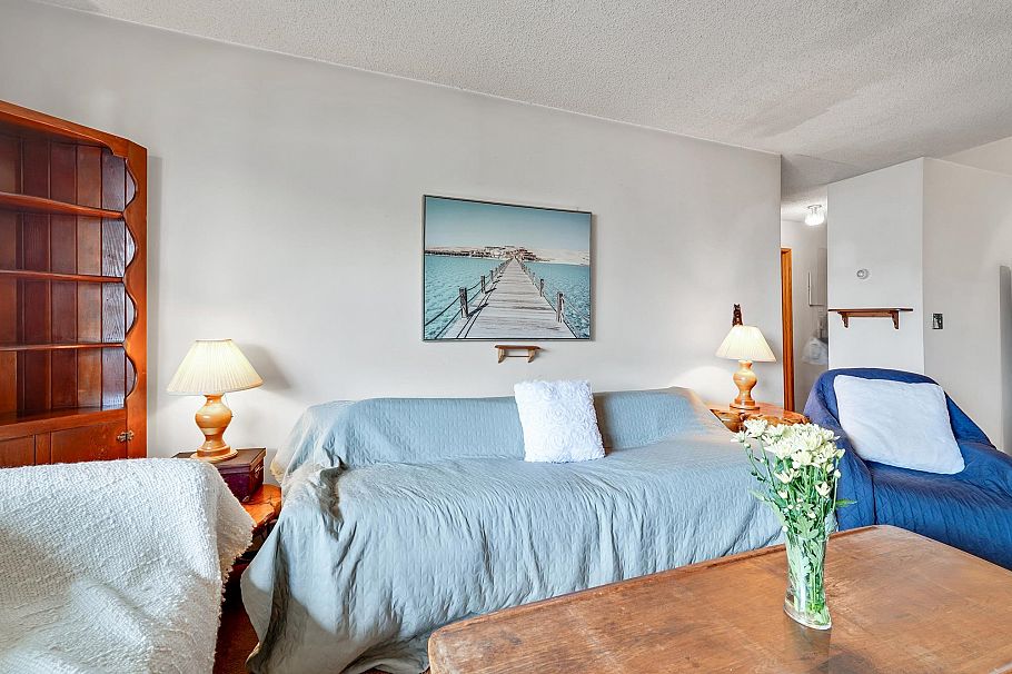 2215 Dundas Street Vancouver, BC - 9