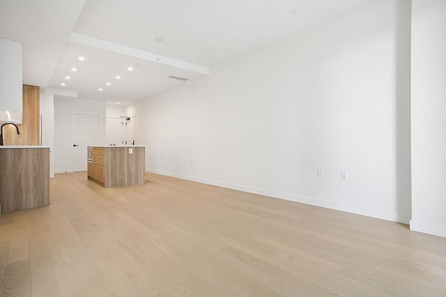 204 8398 Oak Street Vancouver, BC - 11
