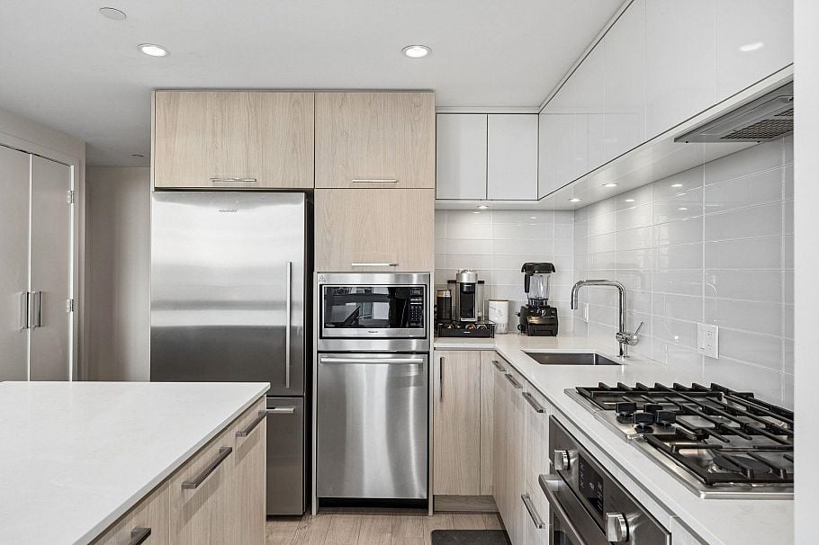 2104 680 Seylynn Crescent North Vancouver, BC - 6