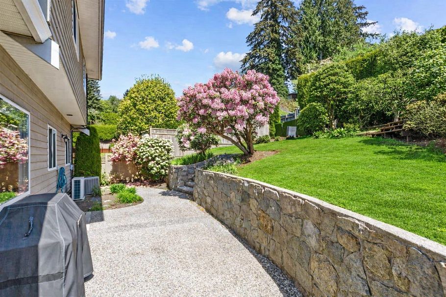 3782 Lonsdale Avenue North Vancouver, BC - 26