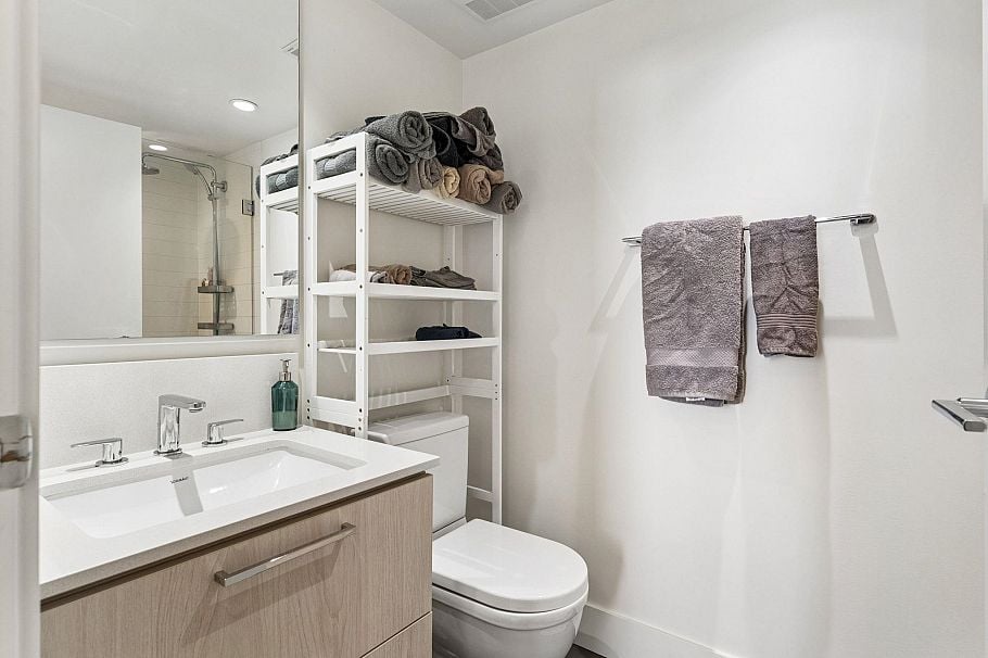 2104 680 Seylynn Crescent North Vancouver, BC - 14