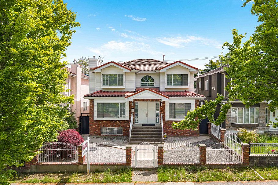 3466 Dieppe Drive Vancouver, BC - 2