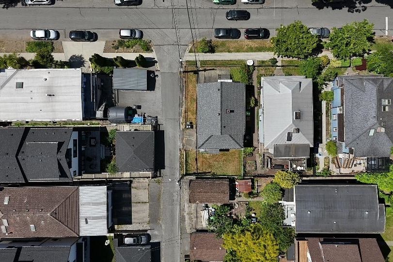 824 Semlin Drive Vancouver, BC - 6