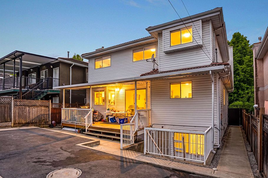 3466 Dieppe Drive Vancouver, BC - 40