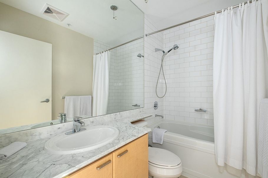 PH2 1288 W Georgia Street Vancouver, BC - 21