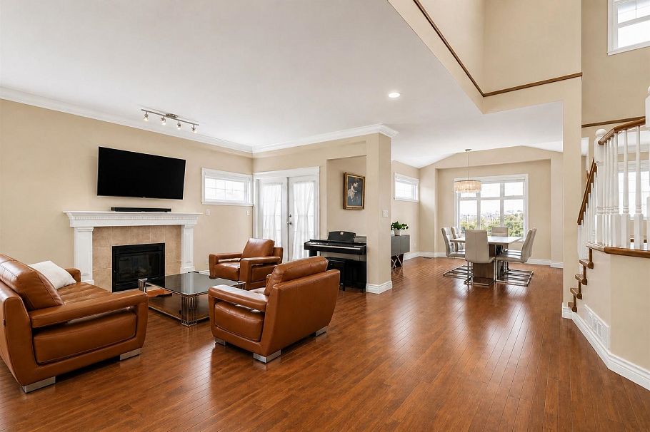 3782 Lonsdale Avenue North Vancouver, BC - 5