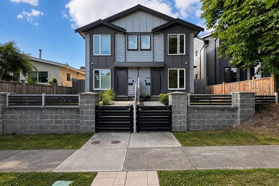 849 W 67th Avenue Vancouver, BC - 1