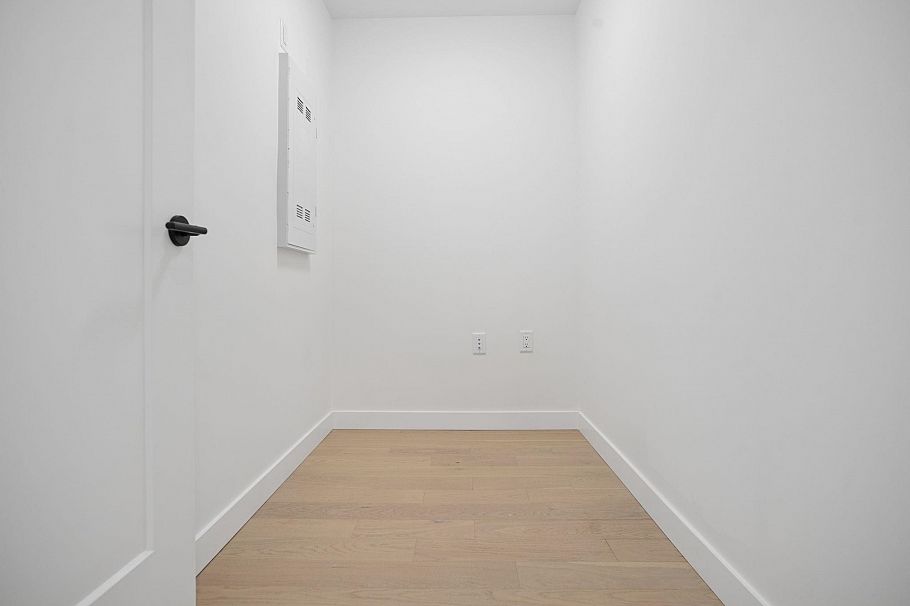 208 8398 Oak Street Vancouver, BC - 19