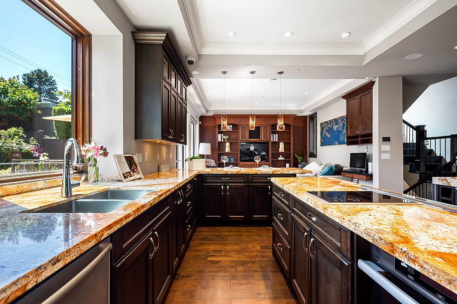 4320 W 8th Avenue Vancouver, BC - 19