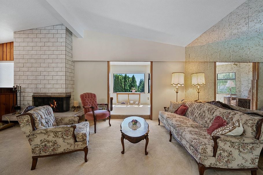 697 Plymouth Drive North Vancouver, BC - 14