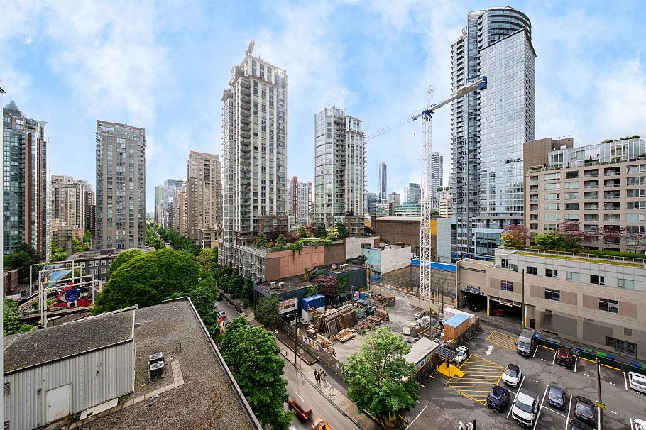 801 480 Robson Street Vancouver, BC - 14