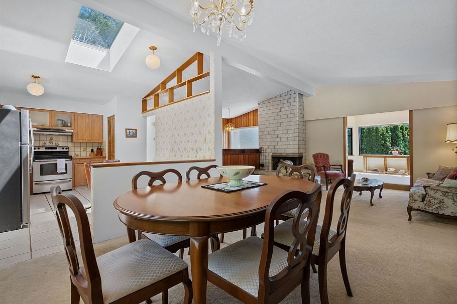 697 Plymouth Drive North Vancouver, BC - 11