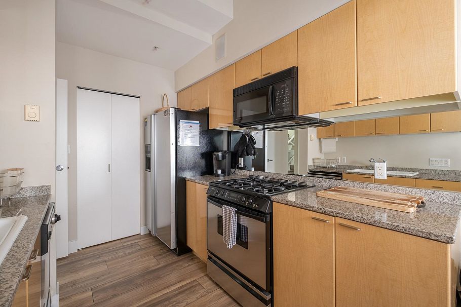 PH2 1288 W Georgia Street Vancouver, BC - 11
