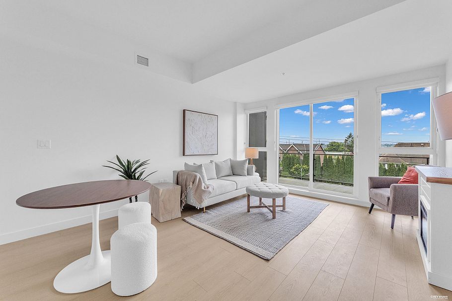 103/203 422 E 3rd Street North Vancouver, BC - 4