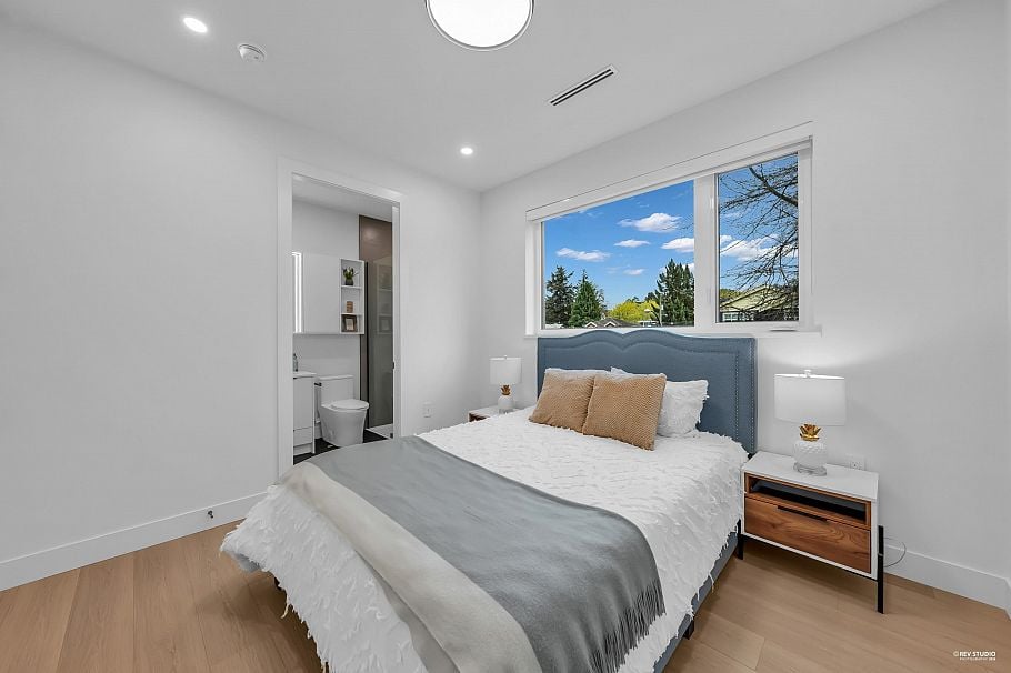 2715 Cheyenne Avenue Vancouver, BC - 14