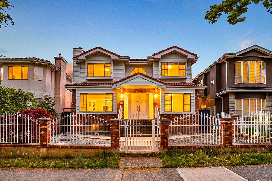 3466 Dieppe Drive Vancouver, BC - 1