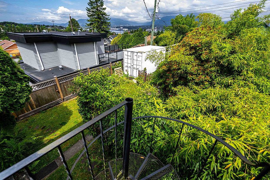 3439 Dundas Street Vancouver, BC - 19