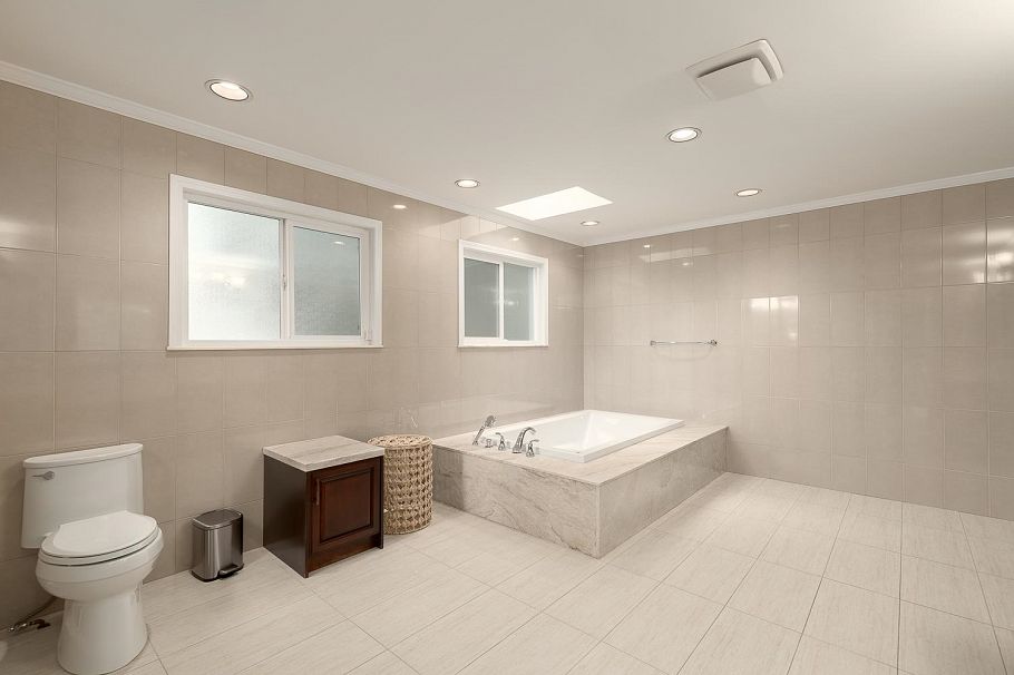 1989 W 52nd Avenue Vancouver, BC - 22
