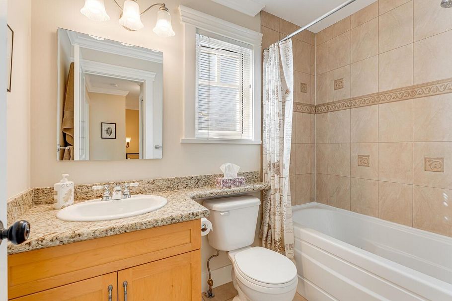 2144 E 4th Avenue Vancouver, BC - 20