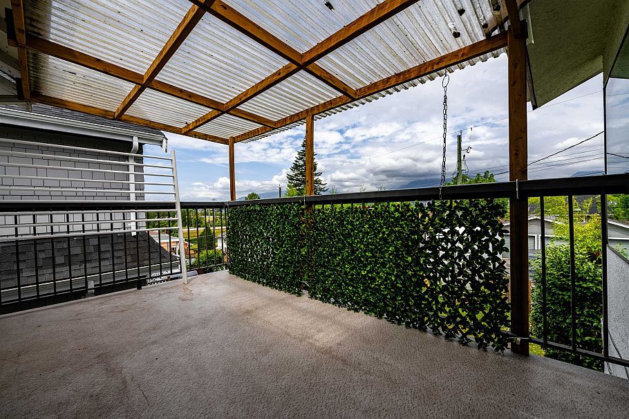 3439 Dundas Street Vancouver, BC - 20