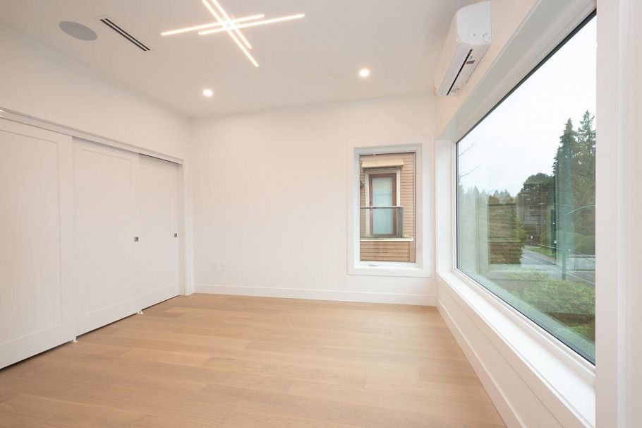 4426 W 4th Avenue Vancouver, BC - 33