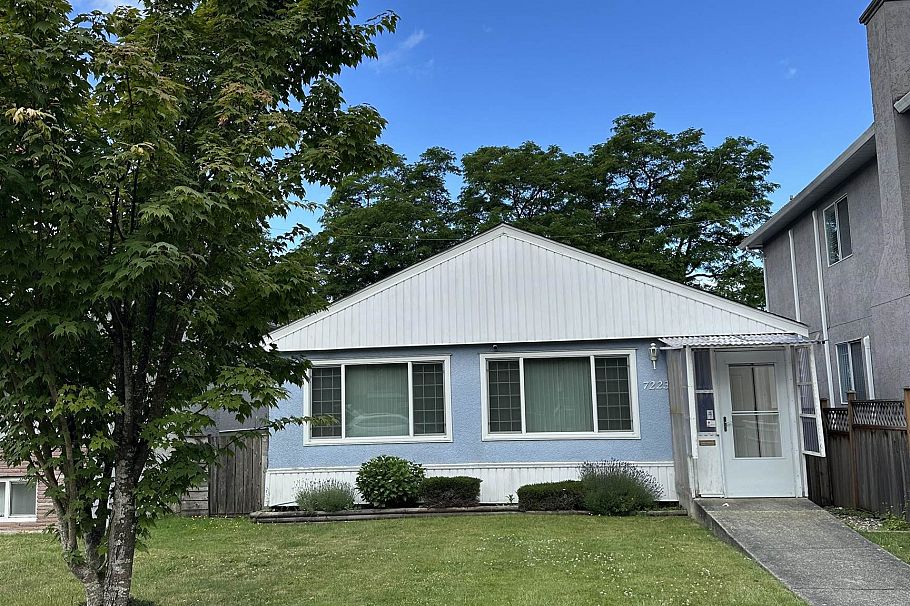 7223 Gladstone Street Vancouver, BC - 1