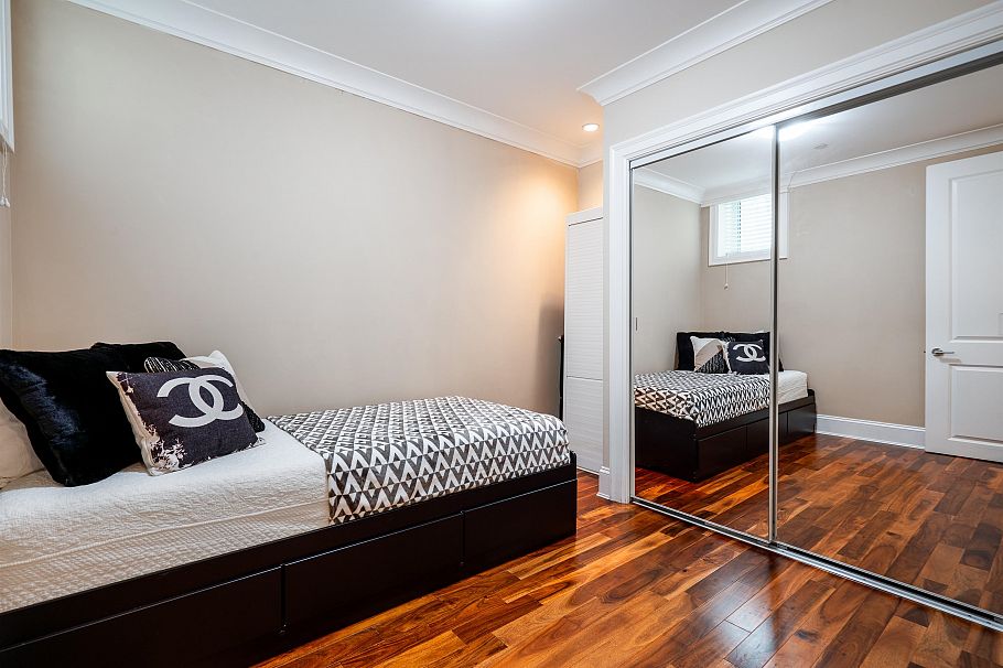 4320 W 8th Avenue Vancouver, BC - 38