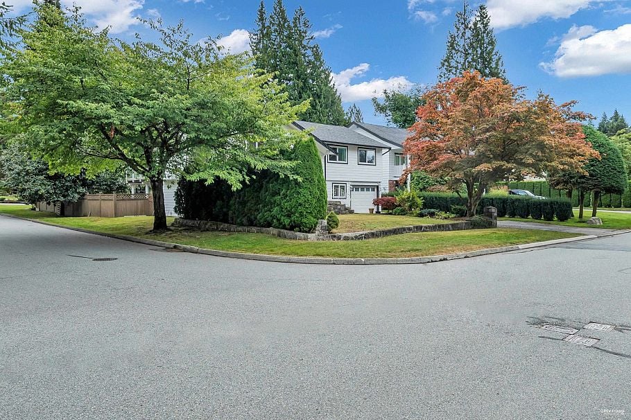 3566 Regent Avenue North Vancouver, BC - 8