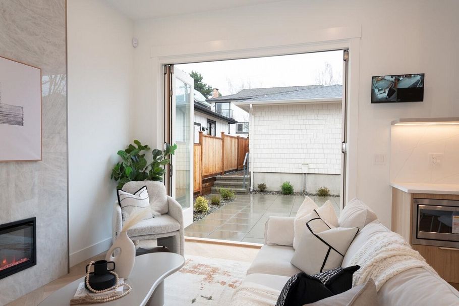 4424 W 4th Avenue Vancouver, BC - 15