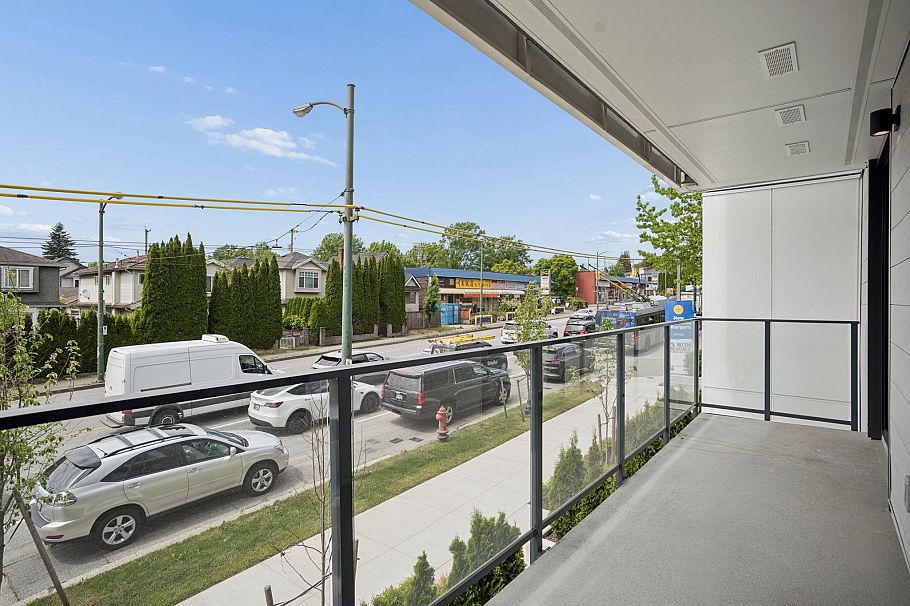 208 8398 Oak Street Vancouver, BC - 21