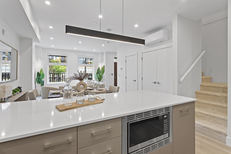 103 342 Mountain Highway North Vancouver, BC - 12