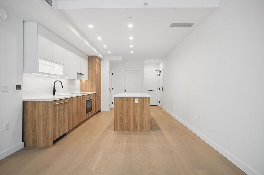 204 8398 Oak Street Vancouver, BC - 6