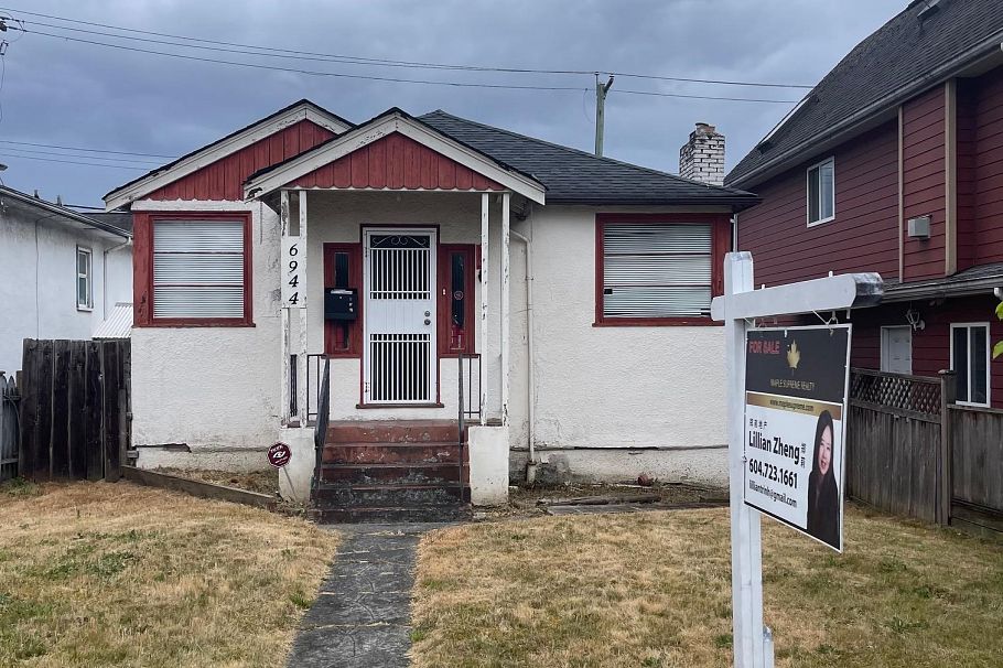 6944 E Main Street Vancouver, BC - 1