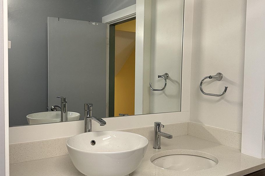 7223 Gladstone Street Vancouver, BC - 7